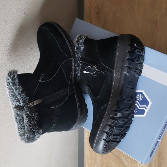 Khombu Women Boots, Size 9 Color Black - Picture 10 of 10